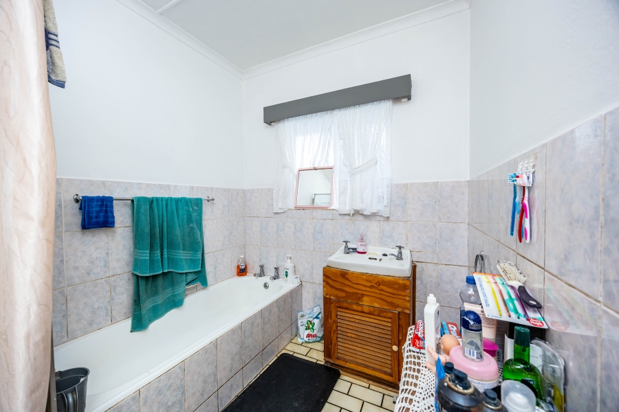 3 Bedroom Property for Sale in Summerpride Eastern Cape